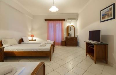 Triple Room with Balcony - Dinos Hotel